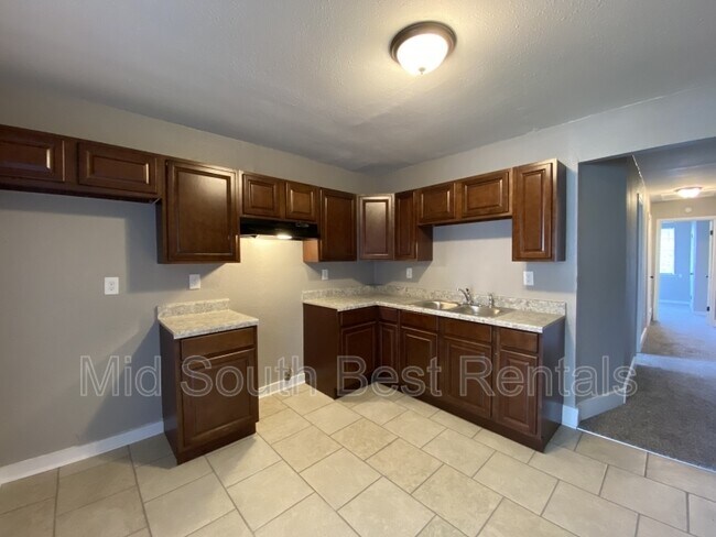 Building Photo - 691 Hamilton St