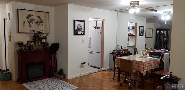 Foto del edificio - 1111 River Rd