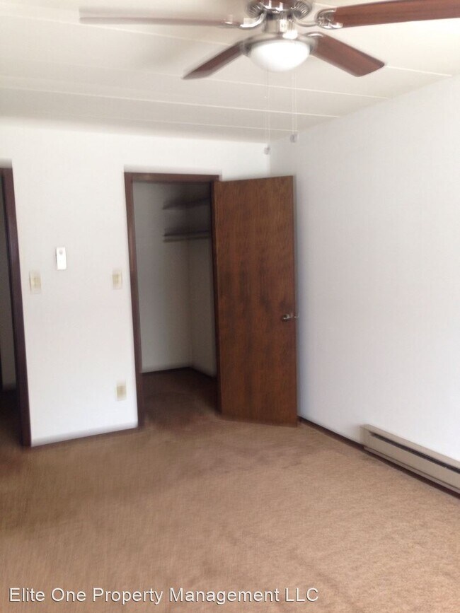 2115 Meadow Ln, Schererville, IN 46375 Apartment for Rent in