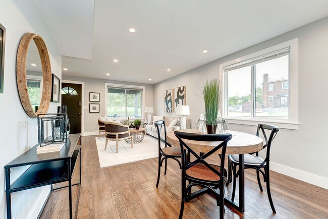 Foto del edificio - 4808 Sargent Rd NE