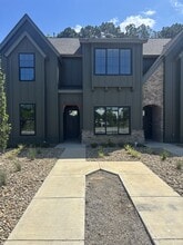 Building Photo - 1328 Twelve Oaks Ln