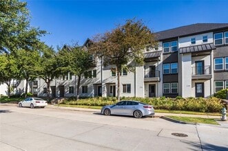 Building Photo - 3353 Wynwood Dr
