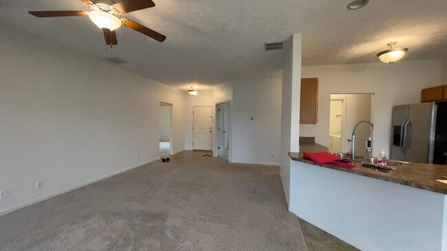 Building Photo - LINDBERG VILLAGE...3 Bed 2 Bath w/office