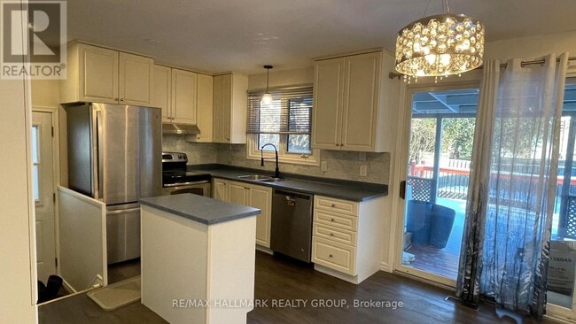 Building Photo - 2197 Urbandale Dr