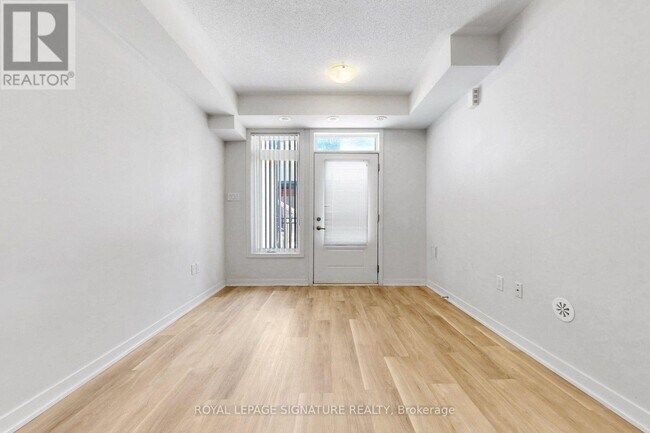 Building Photo - 60 Orchid Pl Dr