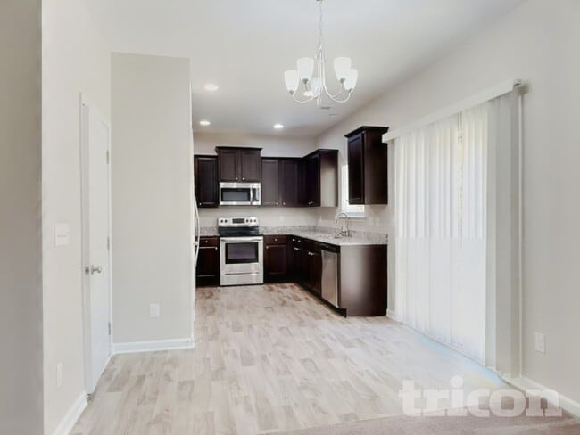 Building Photo - 2900 Dallas Ct