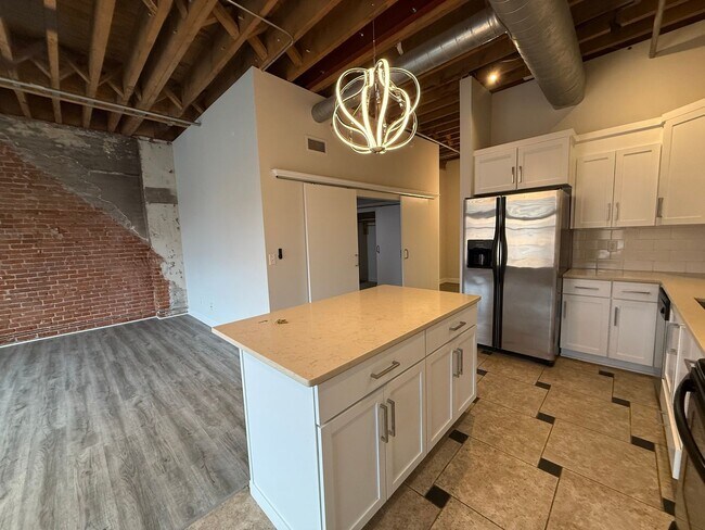 Foto del edificio - Bonnie Jean Flats