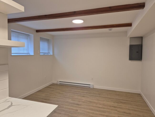 Building Photo - 1491 Government St