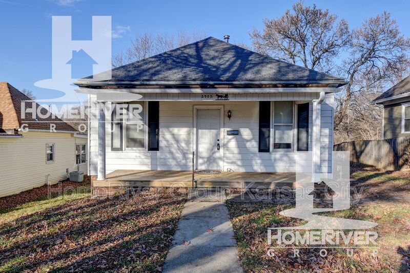 Primary Photo - 2905 Olive St