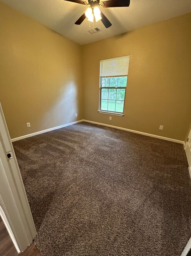 Foto del edificio - 5302 Summit St