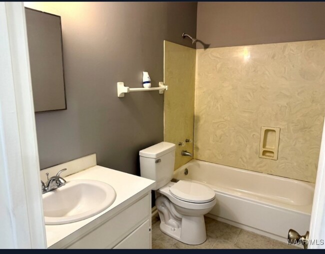 Foto del edificio - 1249 Seth Johnson Dr