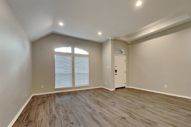 Building Photo - 18518 Campers Crest Dr