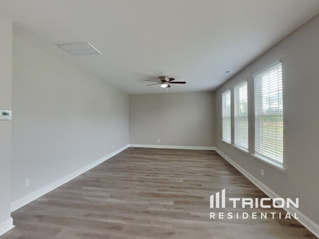 Building Photo - 1420 Sage Tree Dr