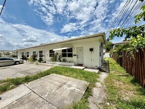 Building Photo - 2041 jackson 4
