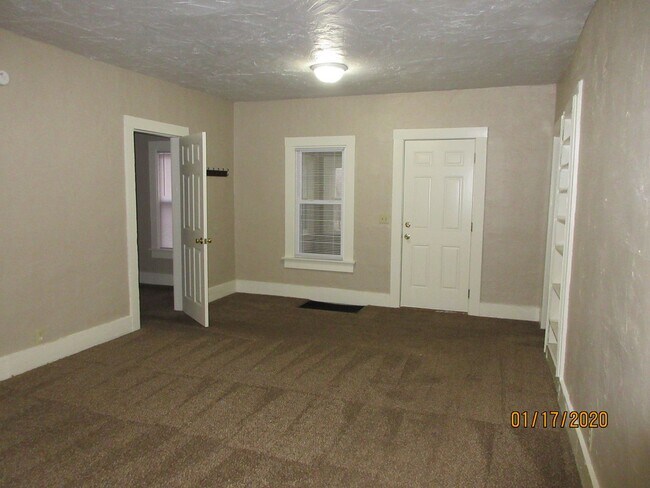 Foto del edificio - 2103 Carlton Ave