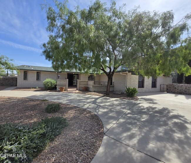 Building Photo - 316 Barbaree Dr