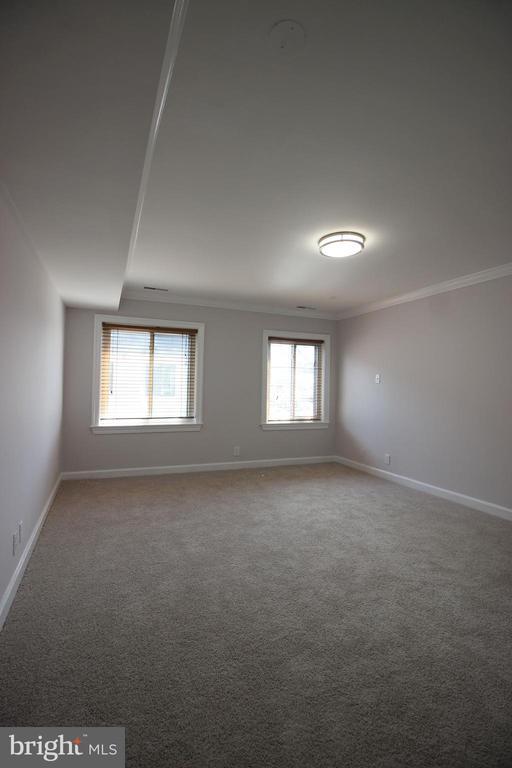 Foto del edificio - 1218 Eton Ct NW