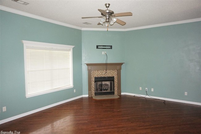 Building Photo - 2319 Waterford Cir