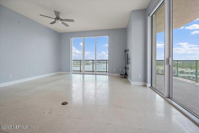 Foto del edificio - 1431 Riverplace Blvd