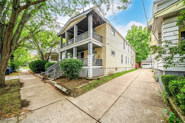 Building Photo - 2036 Lark St