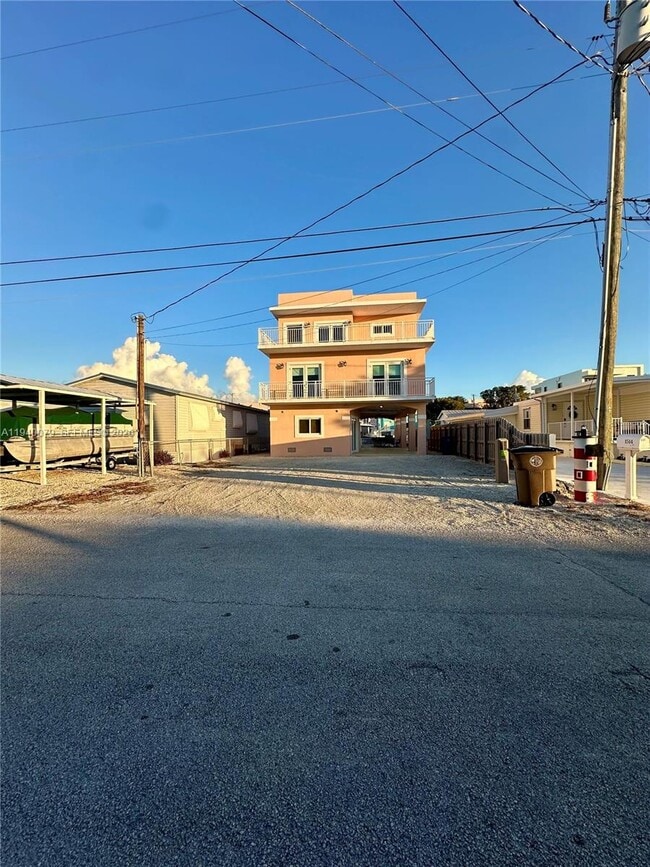 Foto del edificio - 1516 Aqueduct Ln