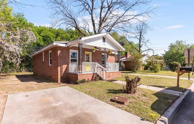 Foto del edificio - 2164 Monroe Ave