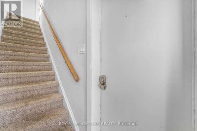 Building Photo - 1666 Edge Hill Pl