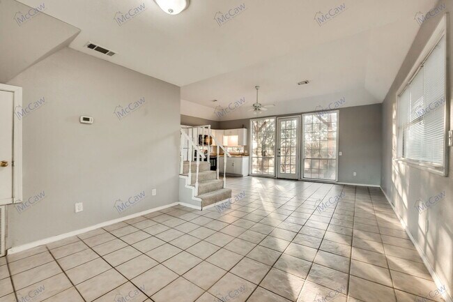 Foto del edificio - 3001 Hilltop Rd
