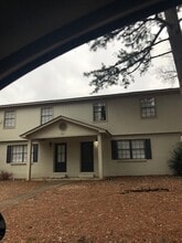 Building Photo - 707 McLarty Rd