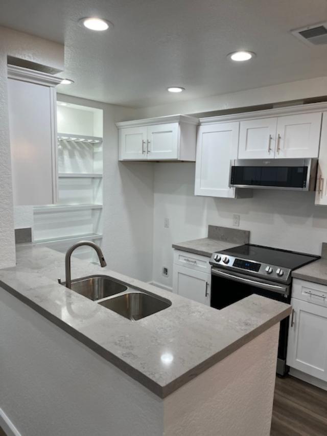 Cocina totalmente remodelada - 8715 Weybridge Pl