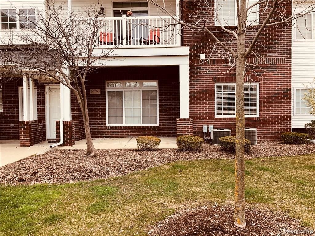 Primary Photo - 5776 Acorn Ln