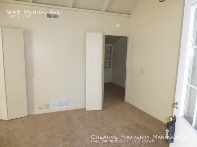 Building Photo - 1 bedroom in Monterey CA 93940