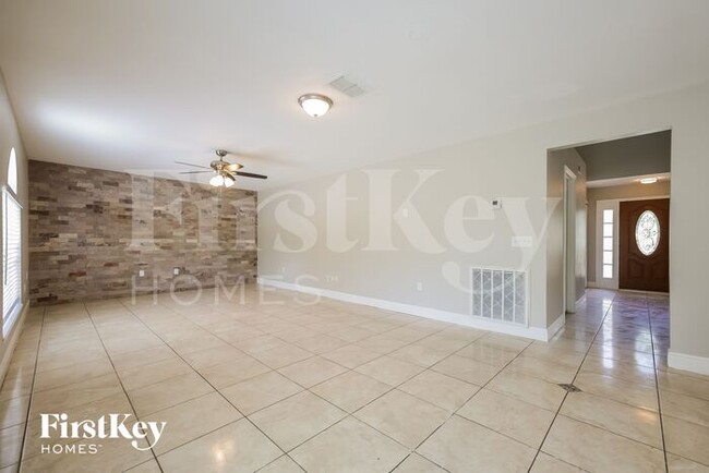 Building Photo - 509 Ronshelle Ave