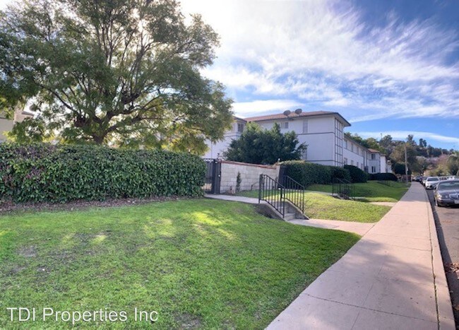 Building Photo - 4026-4050 S W Blvd