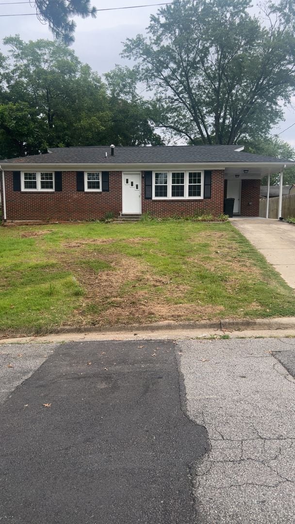 Building Photo - 504 Brooke Dr