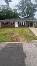 Building Photo - 504 Brooke Dr