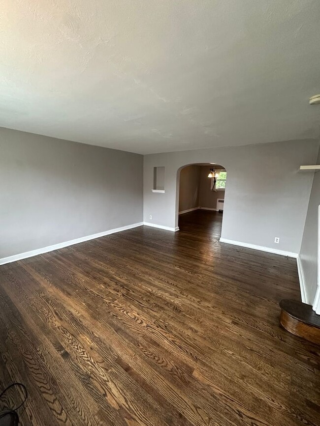 Foto del edificio - 3 Bed, 1 Bath Rowhome