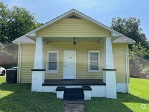 Building Photo - 1808 Guyer St