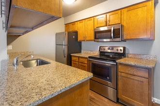 3 BR, 2.5 BA - Townhome, Upgraded - Woodbury Gardens Apartments & Townhomes