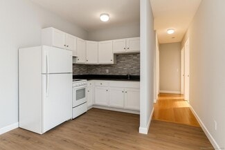 Building Photo - 1057 E Main St