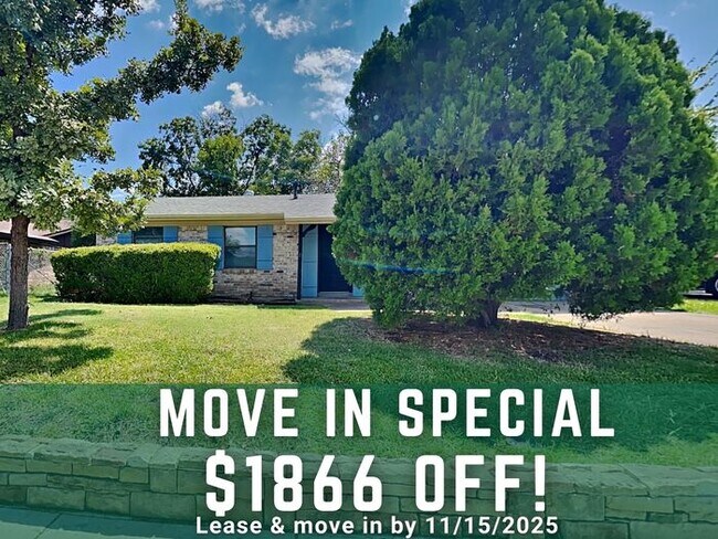 Building Photo - 2116 Crockett Dr