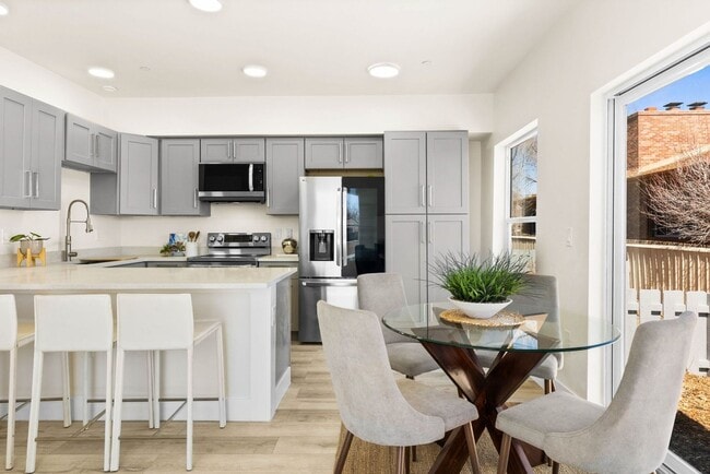 Foto del edificio - 3580 W 66th Ave