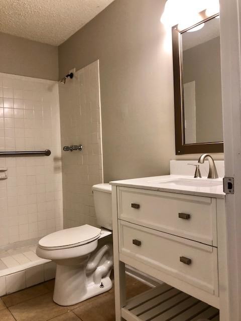 Building Photo - 156 Pelham Dr