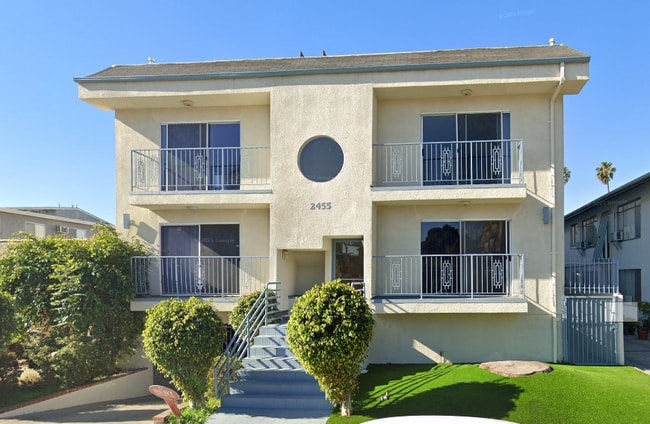Building Photo - 2455 Corinth Ave