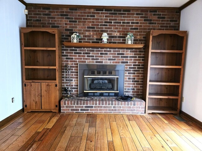 Building Photo - 3 Bed • 2.5 Bath Brick Home with Office & Basement — King, NC