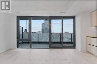 Building Photo - 35 Parliament St