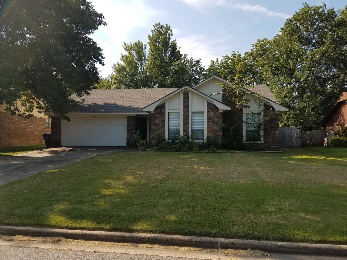 Primary Photo - 3416 Brooken Hill Dr