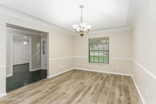 Foto del edificio - 533 Majestic Wood Dr