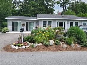 Building Photo - 12 Moccasin Ln
