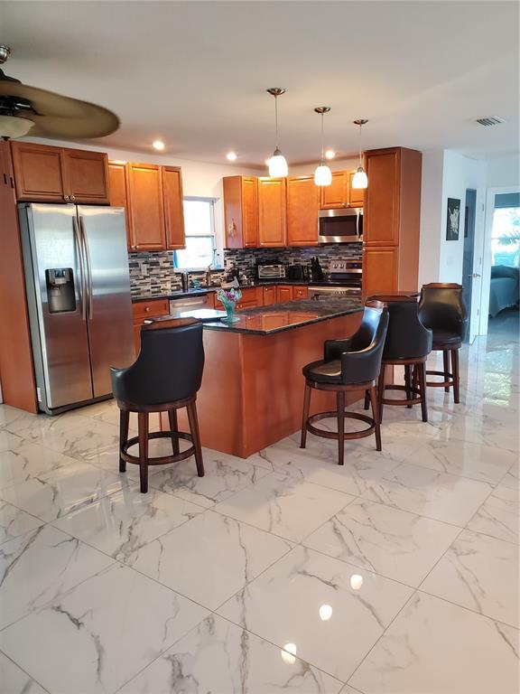Building Photo - 6715 W Flamingo Way S